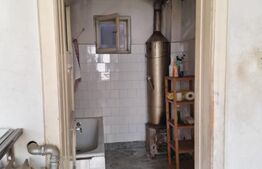 Vânzare Casă în Săcele - Locuință cu Teren Generos cu Potențial -de Renovat