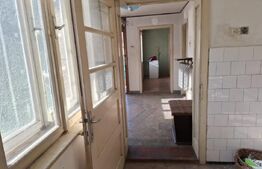 Vânzare Casă în Săcele - Locuință cu Teren Generos cu Potențial -de Renovat