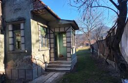 Vânzare Casă în Săcele - Locuință cu Teren Generos cu Potențial -de Renovat