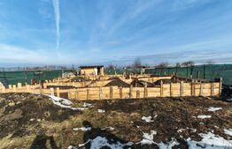 Vanzare teren intravilan cu proiect de casa aprobat