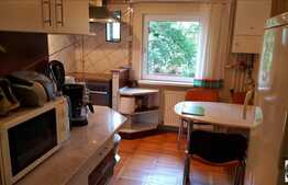 Vanzare apartament 3 camere, 83 mp, garaje, boxa, zona strazii Scortarilor