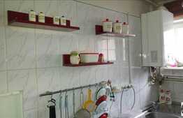 Vanzare apartament 2 camere, decomandat, 52 mp, boxa, garaj, zona Piata Flora