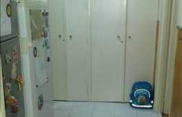 Vanzare apartament 2 camere, decomandat, 52 mp, boxa, garaj, zona Piata Flora