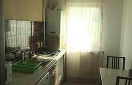 Vanzare apartament cu 2 camere, decomandat, 58 mp, zona strazii Florilor!