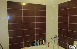 Vanzare apartament cu 2 camere, decomandat, 58 mp, zona strazii Florilor!