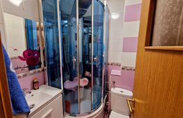 Apartament 4 camere, 77 mp utili, decomandat, zona Astra