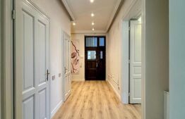 Spațiu de birouri elegant, luminos și complet echipat pentru afacerea ta