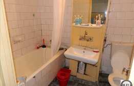 De vanzare apartament 3 camere, 68 mp, decomandat, zona strazii Aurel Vlaicu