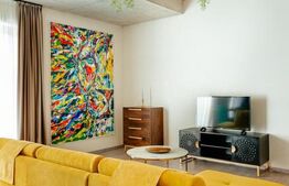 Apartament  de LUX la  inchiriat, cu 3 camere, 83 mp, zona centrala