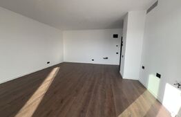 Apartament de vanzare, cu 2 camere, grădina 72 mp, zona semicentrala