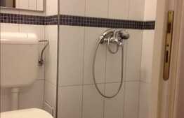 Vanzare apartament 3 camere, 74 mp, decomandat, boxa, zona strazii Dorobantilor
