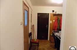 Vanzare apartament 3 camere, 64 mp, decomandat, garaj, zona strazii Bucegi