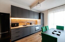 Apartament de LUX la inchiriat, cu 3 camere, 83 mp, zona centrala