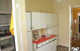Apartament de 3 camere, decomandat, 67 mp, zona Piata Flora