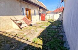 Casa plan parter, Sanpetru