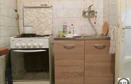 Vanzare apartament 3 camere, 90 mp, boxa subsol, zona centrala