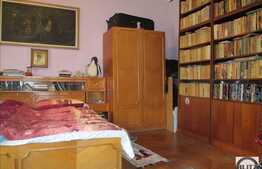 Vanzare apartament 3 camere, 90 mp, boxa subsol, zona centrala