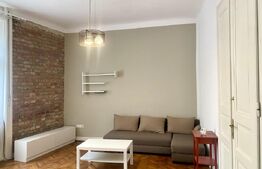 Casa cu 3 camere, 80 m, curte 70 mp, parcare, zona UMF/Centru