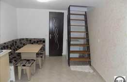 1 camera, 42 mp, scara interioara, imobil tip casa, zona Piata Unirii
