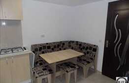 1 camera, 42 mp, scara interioara, imobil tip casa, zona Piata Unirii