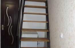 1 camera, 42 mp, scara interioara, imobil tip casa, zona Piata Unirii