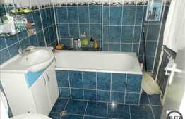 Vanzare 2 camere decomandate 50 mp, Piata Mihai Viteazul. Boxa si loc de parcare