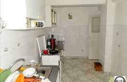 Vanzare 2 camere decomandate 50 mp, Piata Mihai Viteazul. Boxa si loc de parcare