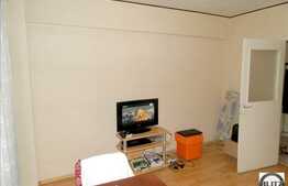 Vanzare 2 camere decomandate 50 mp, Piata Mihai Viteazul. Boxa si loc de parcare