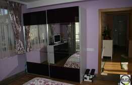 Vanzare apartament 3 camere, 61 mp, loc de parcare, zona Casa Radio