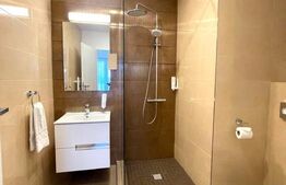 Apartament modern, 3 camere, 2 bai, 70 mp, parcare, zona Calea Turzii