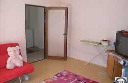 Apartament cu 1 camera, zona strazii Eroilor, cu loc de parcare