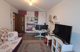 Apartament de vanzare, cu 3 camere, 98 mp, zona Tractoru