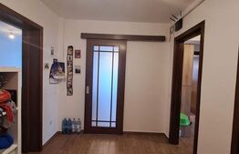 Apartament de vanzare, cu 3 camere, 98 mp, zona Tractoru