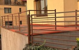 Apartament 3 camere , 2 balcoane deschise, terasa generoasa, zona la Terenuri