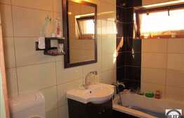 Apartament 3 camere, 62 mp, 3 balcoane, zona TERRA! Cu parcare!