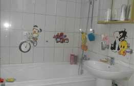 De vanzare 2 camere, 60 mp, decomandat, zona TERRA! Cu parcare!