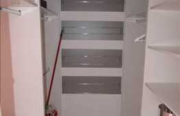 Vanzare mansarda cu 1 camera, 34 mp, balcon, zona strazii Florilor!