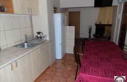 Vanzare apartament 3 camere, 69 mp, boxa subsol, zona strazii Tasnad