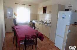 Vanzare apartament 3 camere, 69 mp, boxa subsol, zona strazii Tasnad