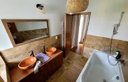  Casă indiaviduala cu 4 camere, 300 mp, curte 1000 mp, garaj, zona Iris