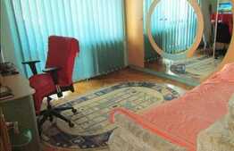 Vanzare apartament 3 camere,  75 mp, parcare, boxa, zona strazii Calea Floresti