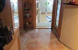 Vanzare apartament 3 camere,  75 mp, parcare, boxa, zona strazii Calea Floresti