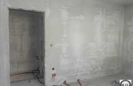 De vanzare apartament 2 camere, decomandat, 53 mp, semifinisat, cu balcon!