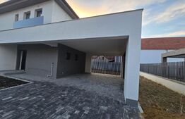 Casă individuală modernă, cu garaj, la intrare în Chinteni