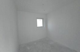 Casă individuală modernă, cu garaj, la intrare în Chinteni