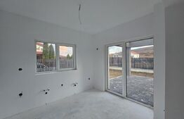 Casă individuală modernă, cu garaj, la intrare în Chinteni