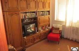 Apartament cu 2 camere de vanzare, 47 mp cu loc parcare, etaj intermediar