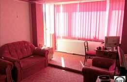 Apartament cu 2 camere de vanzare, 47 mp cu loc parcare, etaj intermediar