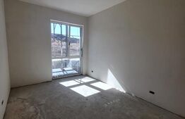 Apartament de vanzare, cu 2 camere, 50 mp, etaj intermediar, zona Vivo
