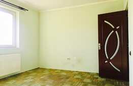 Apartament 3 camere, 82 mp, imobil nou, parcare, zona restaurantului Regal